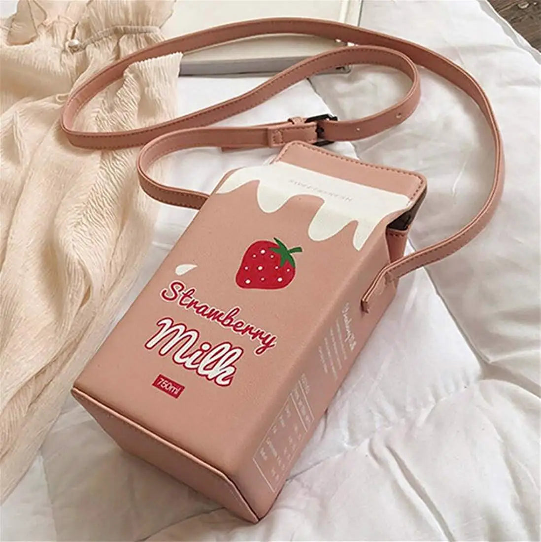 Fashion Strawberry Milk Cartoon Print Beverage Bottle Design